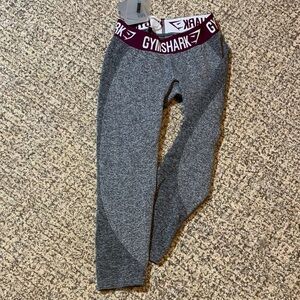 Gymshark Burgundy and Gray Women's Leggings-capri